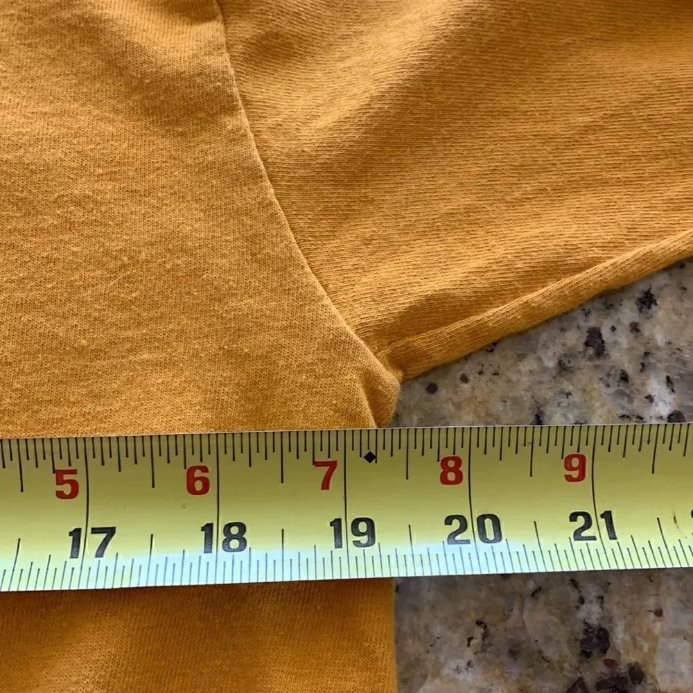 Nike Vintage 90s Spell out Tee Shirt XL workout iowa michigan‎ y2k